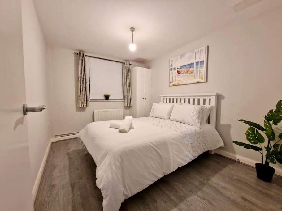 Contemporary City Centre Flat Belfast Exterior foto